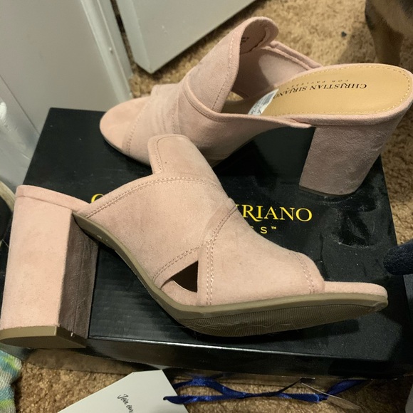 Boots and shoes like new - Picture 3 of 8